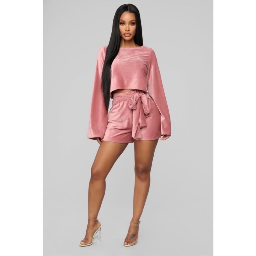 ◾️3/$25 Fashion Nova Coolin Corduroy Short Set